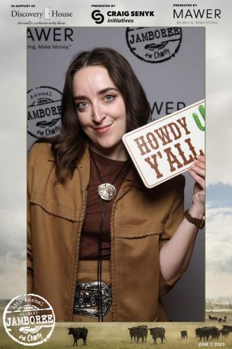 1749340672 11